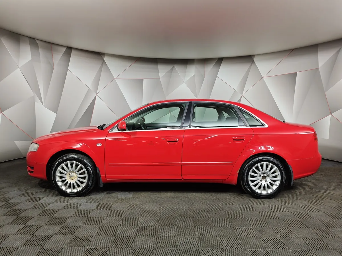 Audi A4 2.0 multitronic (130 л.с.) Красный в АВИЛОН. Слайд №5