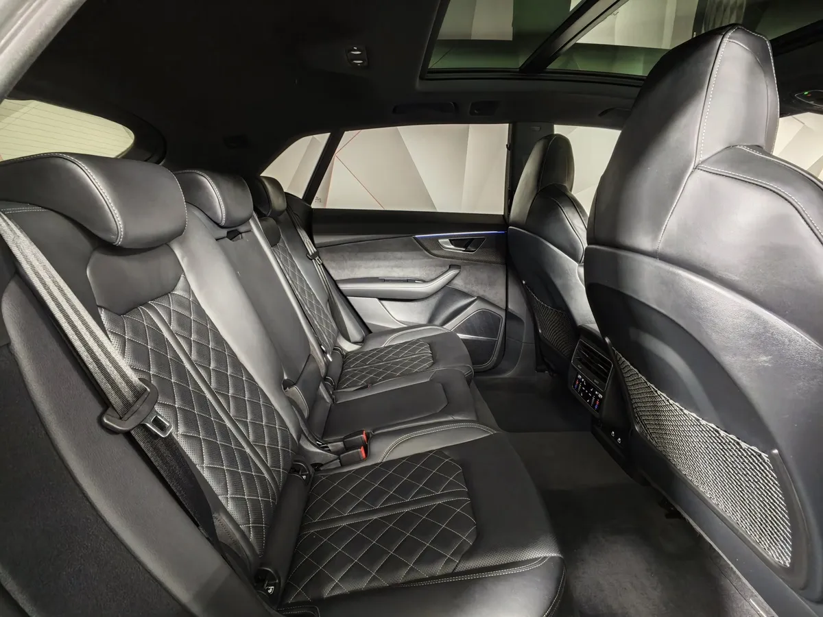 Audi SQ8 4.0 TFSI tiptronic quattro (507 л.с.) Черный в АВИЛОН. Слайд №16