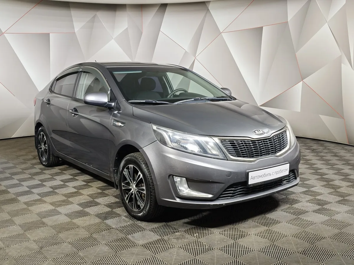 Kia Rio 1.6 MT (123 л.с.) Серый в АВИЛОН. Слайд №3