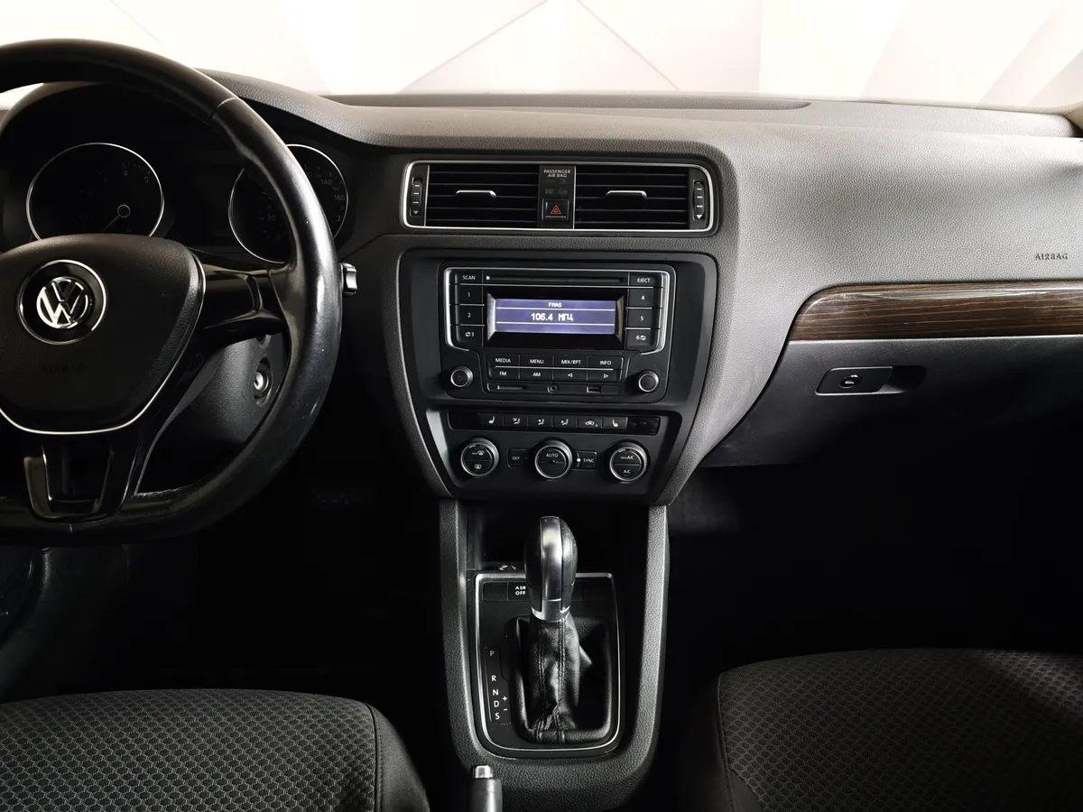 Volkswagen Jetta 1.6 AT (105 л.с.) Comfortline Серый в АВИЛОН. Слайд №14