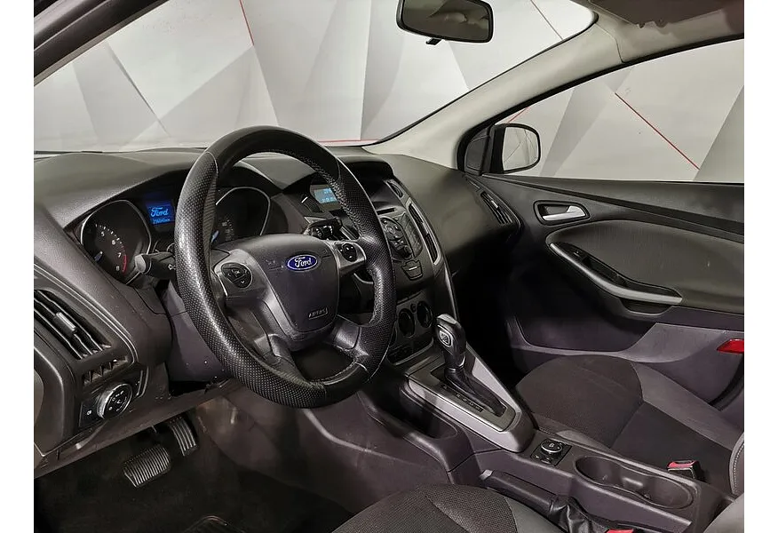 Ford Focus 1.6 Ti-VCT PowerShift (105 л.с.) Trend Черный в АВИЛОН. Слайд №19