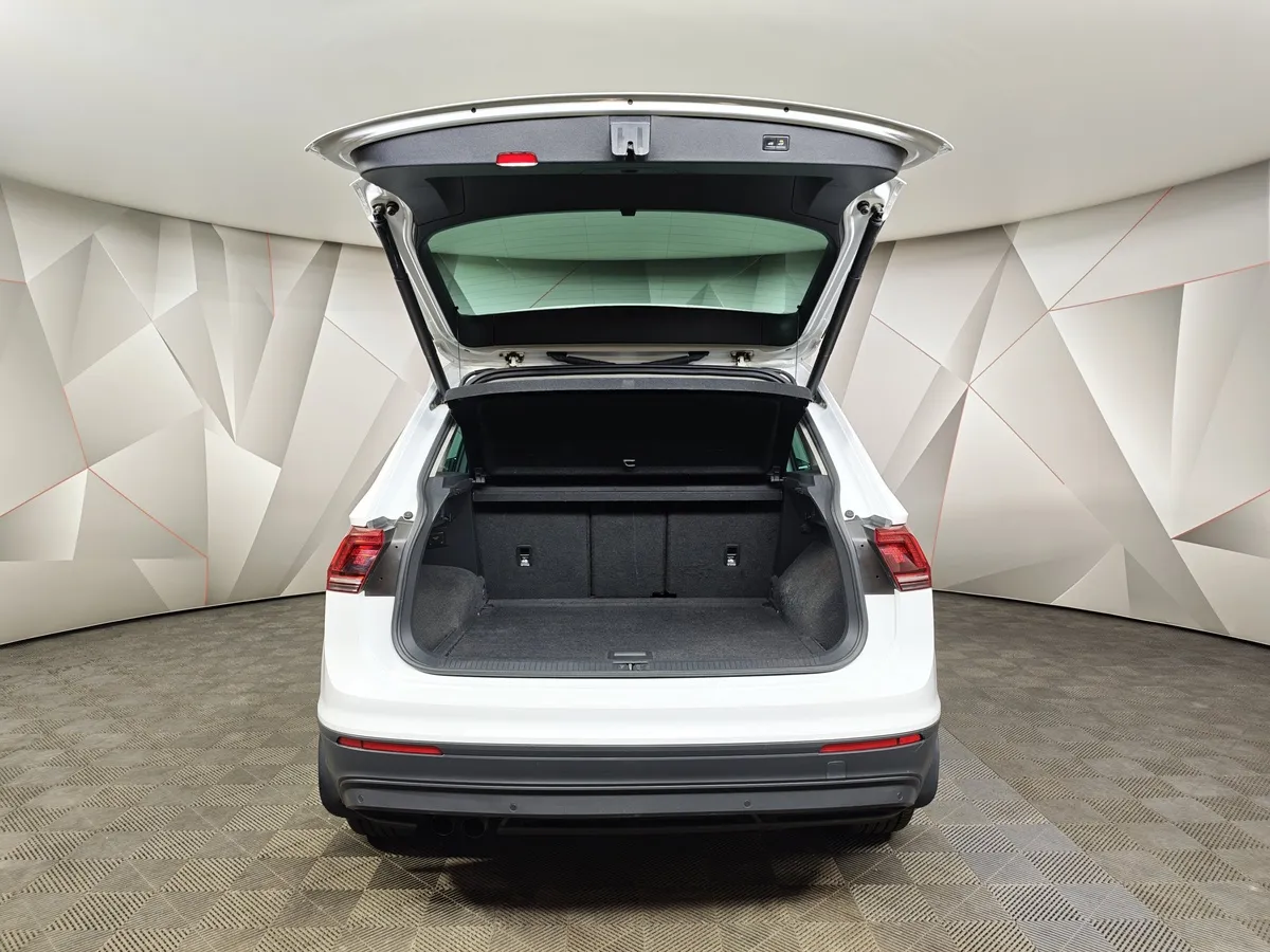 Volkswagen Tiguan 2.0 TSI 4Motion DSG (180 л.с.) OFFROAD Белый в АВИЛОН. Слайд №12