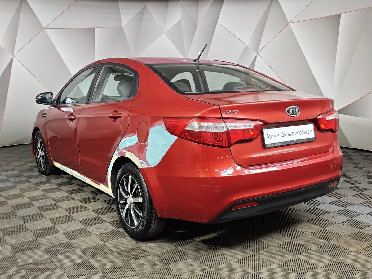 Kia Rio 1.6 MT (123 л.с.) Красный в АВИЛОН. Слайд №4