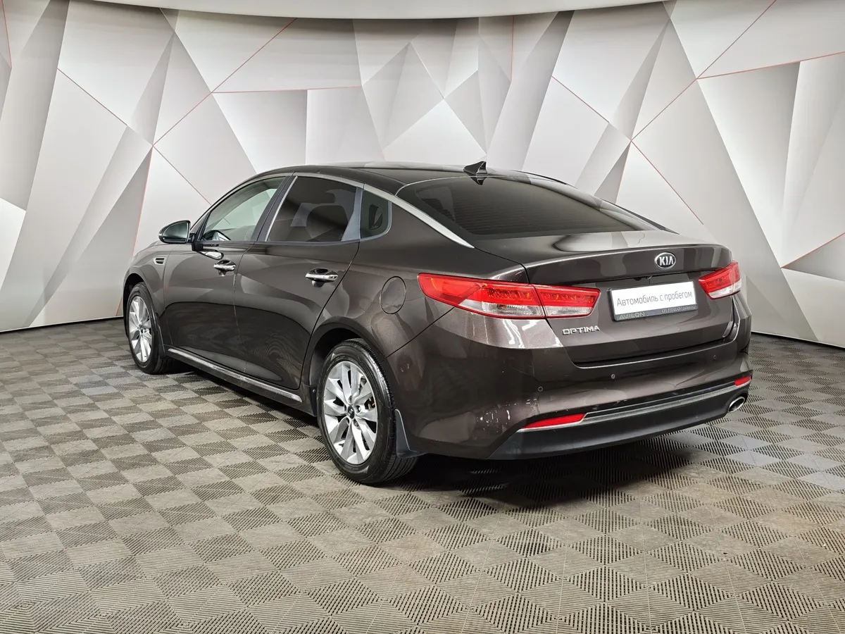 Kia Optima 2.0 AT (150 л.с.) Коричневый в АВИЛОН. Слайд №4