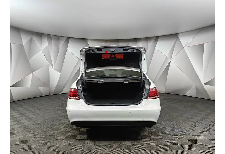 Mercedes-Benz E-Класс E 200 T BlueEfficiency 7G-Tronic Plus (184 л.с.) Белый в АВИЛОН. Слайд №12