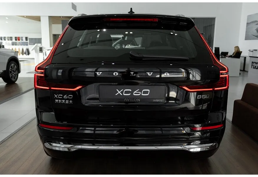 Volvo XC60 2.0 AT AWD (264 л.с.) Luxury Edition Черный в АВИЛОН. Слайд №4