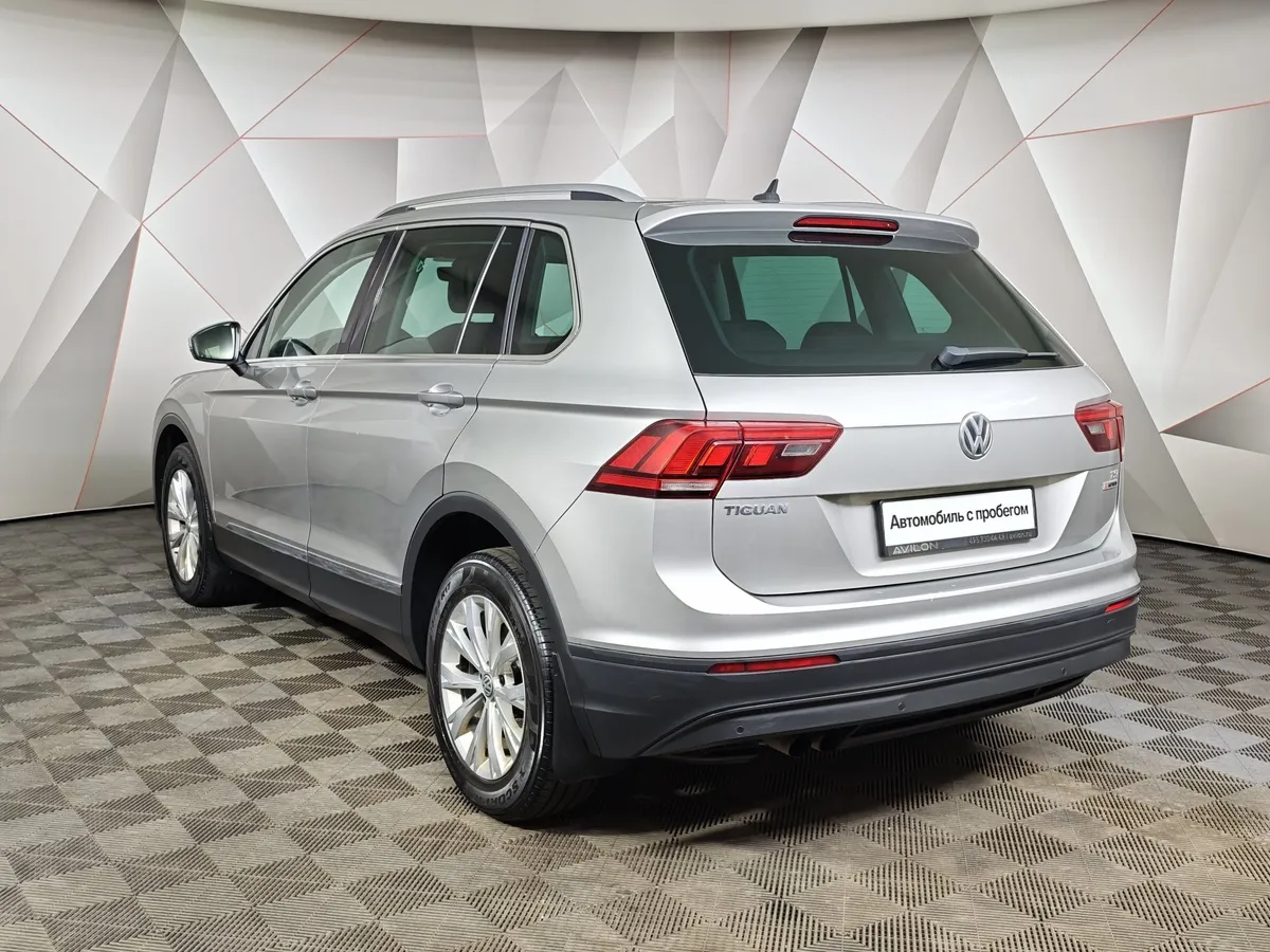 Volkswagen Tiguan 1.4 TSI 4Motion DSG (150 л.с.) Comfortline Серебристый в АВИЛОН. Слайд №4