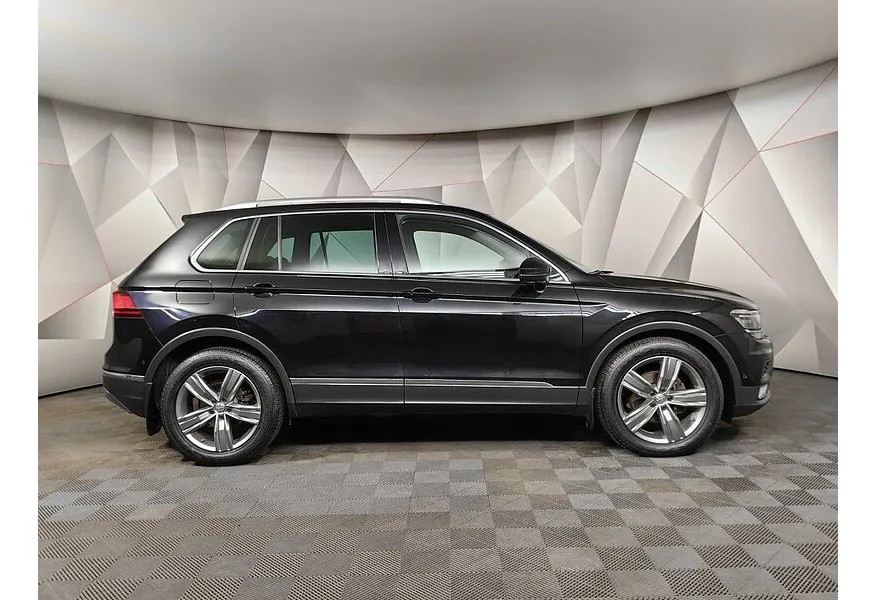 Volkswagen Tiguan 2.0 TDI 4Motion DSG (150 л.с.) Sportline Черный в АВИЛОН. Слайд №4