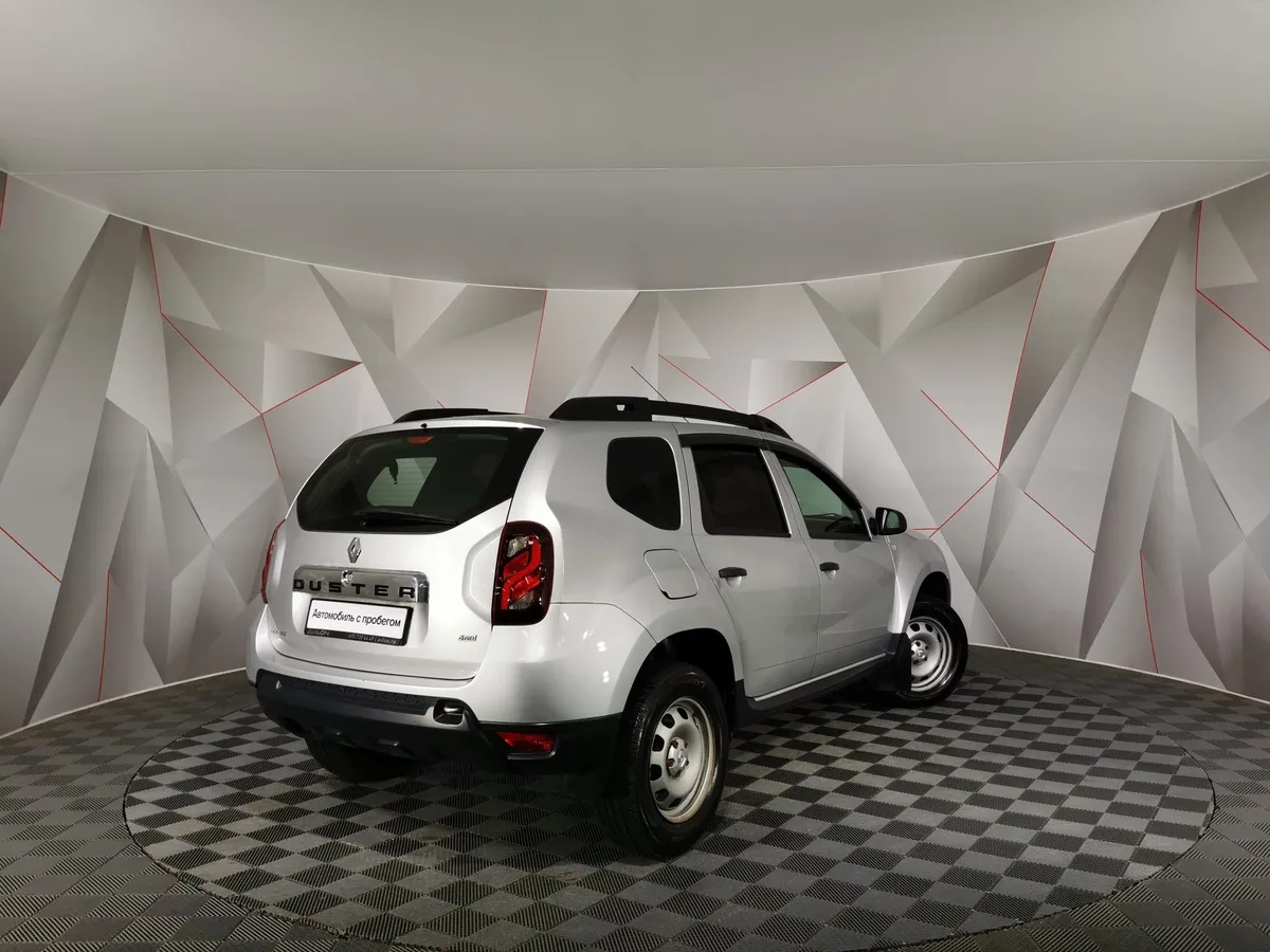 Renault Duster 2.0 MT 4x4 (143 л.с.) Серый в АВИЛОН. Слайд №2