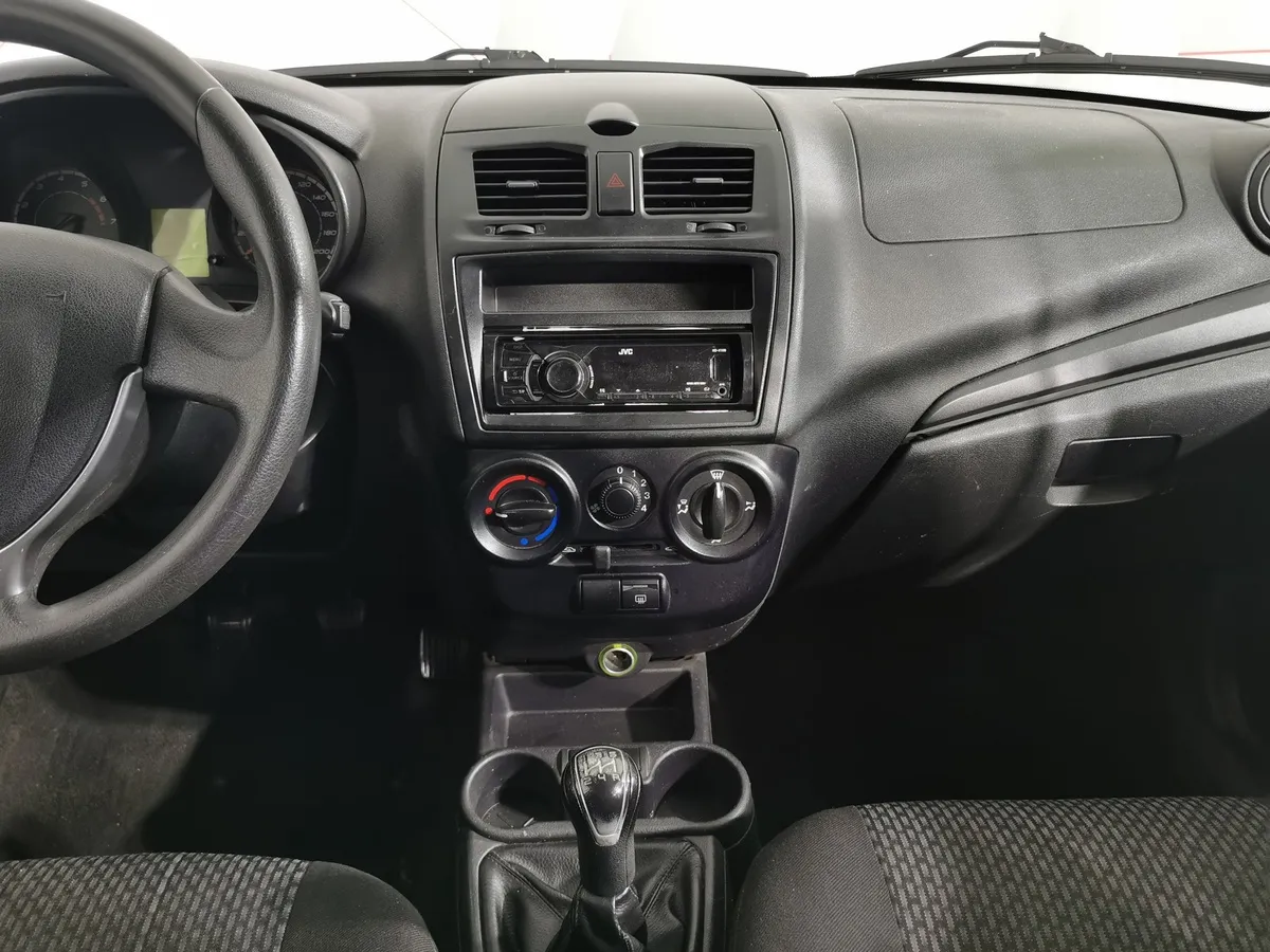 ВАЗ (Lada) Kalina 1.6 MT 8кл (87 л.с.) Белый в АВИЛОН. Слайд №14
