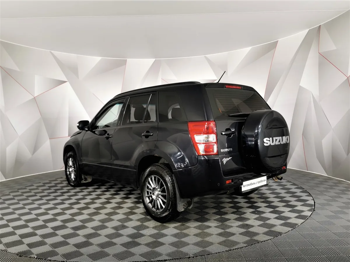 Suzuki Grand Vitara 2.0 AT AWD (140 л.с.) Черный в АВИЛОН. Слайд №4