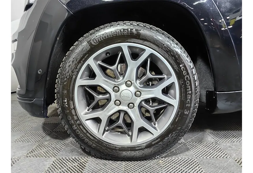 Jeep Grand Cherokee 3.0 AT AWD (238 л.с.) S-Limited Черный в АВИЛОН. Слайд №9