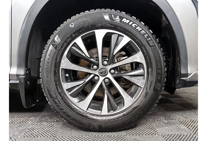 Lexus RX 2.0 AT AWD (238 л.с.) Executive Серый в АВИЛОН. Слайд №9