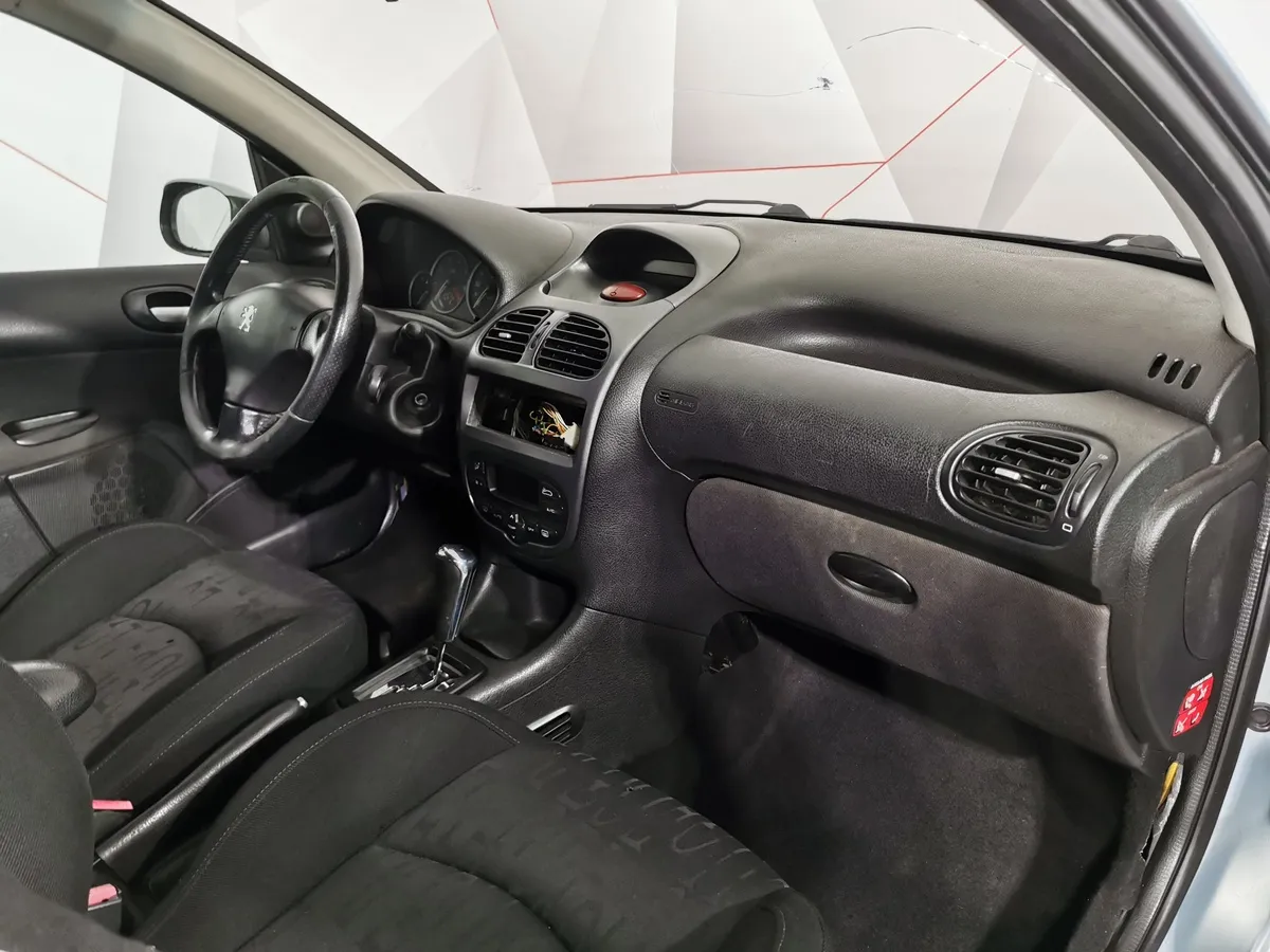 Peugeot 206 1.4 AT (75 л.с.) Серый в АВИЛОН. Слайд №11