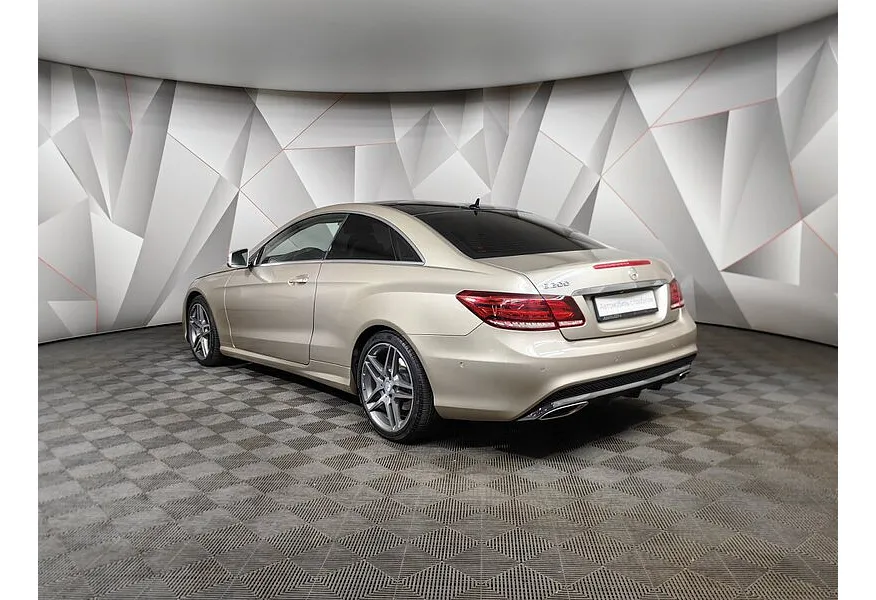 Mercedes-Benz E-Класс E 200 T BlueEfficiency 7G-Tronic Plus (184 л.с.) Желтый в АВИЛОН. Слайд №4