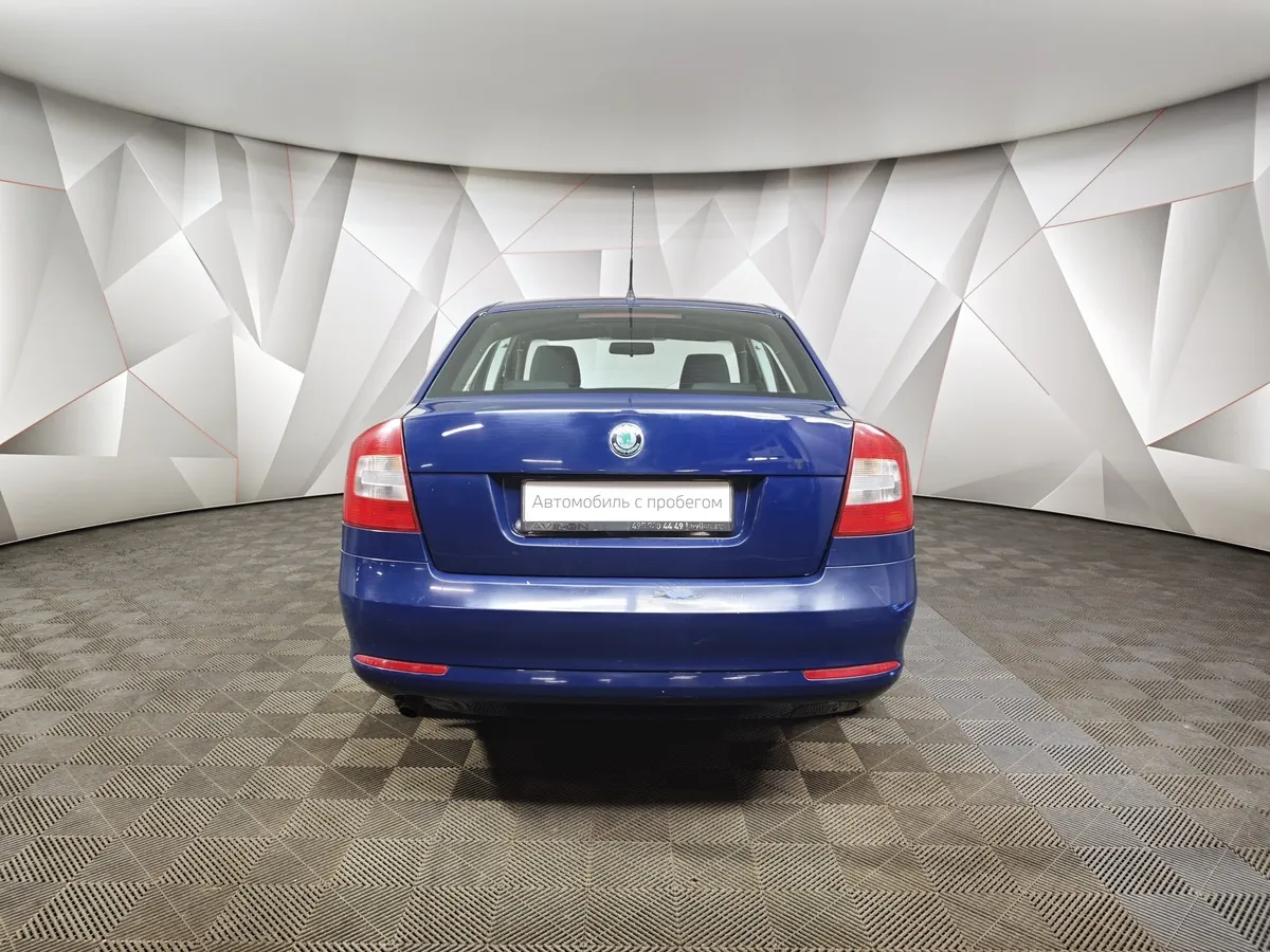 Skoda Octavia 1.6 MPI MT (102 л.с.) Синий в АВИЛОН. Слайд №8