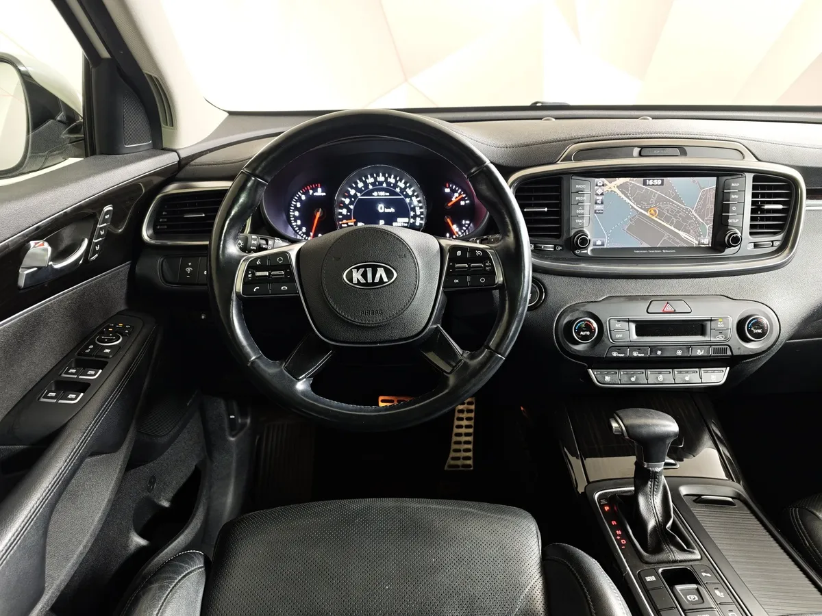 Kia Sorento 2.2 CRDi AT AWD (200 л.с.) Premium Белый в АВИЛОН. Слайд №20