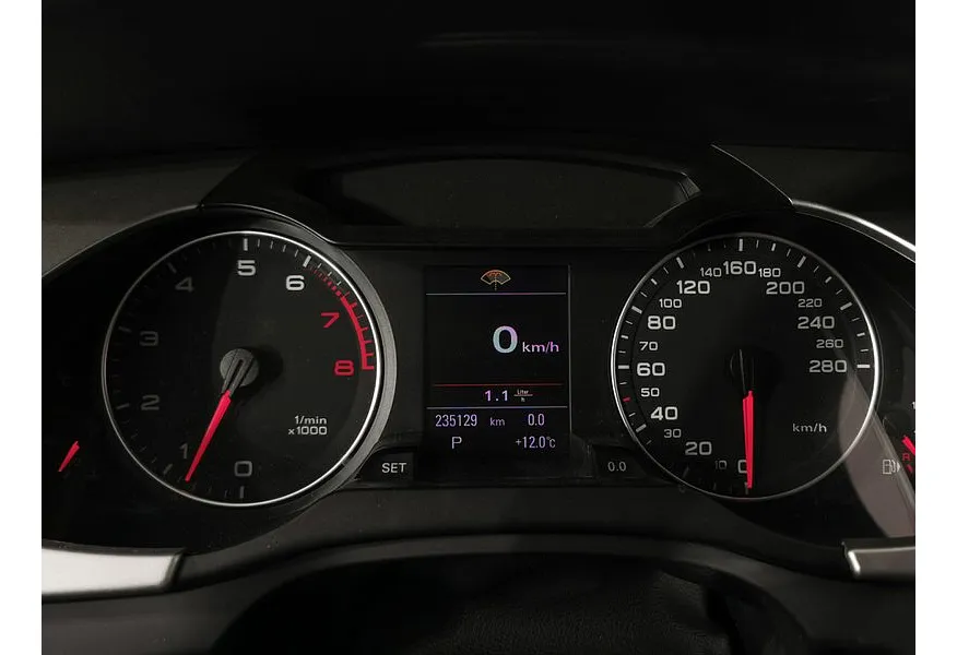 Audi A4 2.0 TFSI S tronic quattro (211 л.с.) S-Line Черный в АВИЛОН. Слайд №18