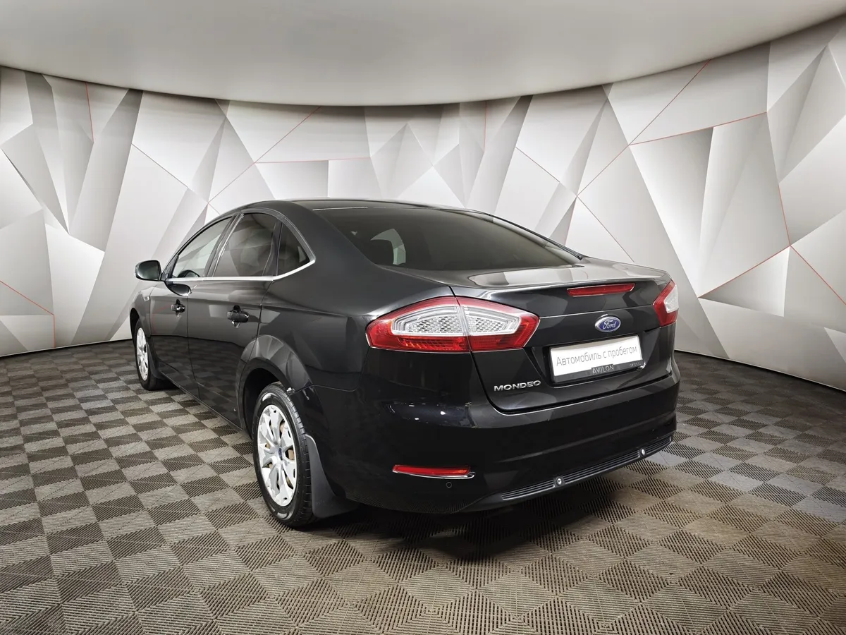 Ford Mondeo 2.0 MT (145 л.с.) Черный в АВИЛОН. Слайд №4