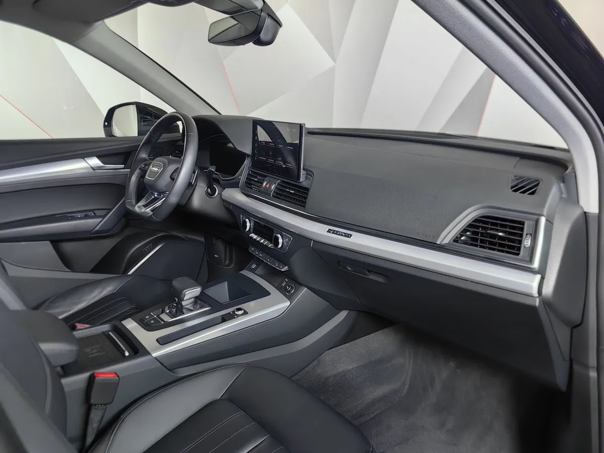 Audi Q5 Sportback 2.0 TFSI S tronic quattro (204 л.с.) Черный в АВИЛОН. Слайд №12