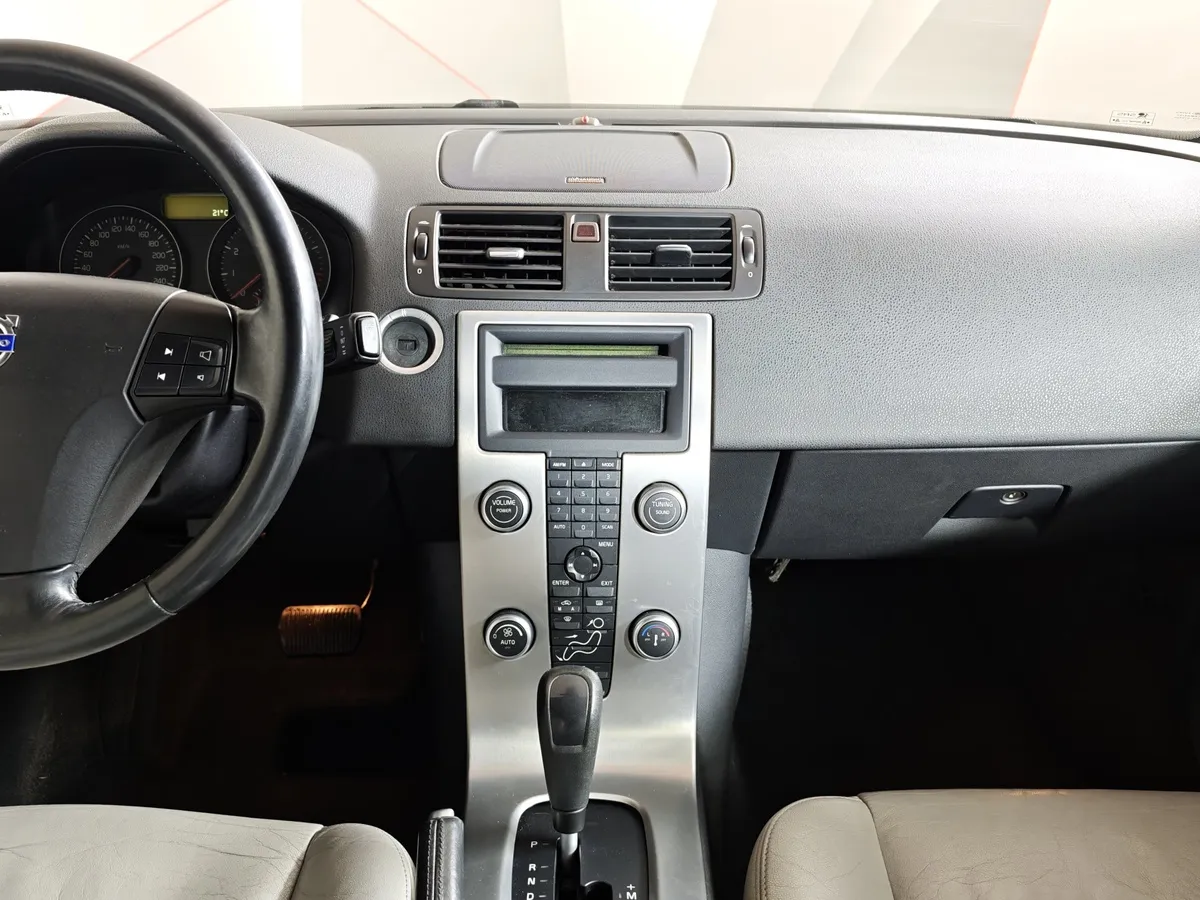 Volvo C30 2.4 Geartronic (170 л.с.) Красный в АВИЛОН. Слайд №14