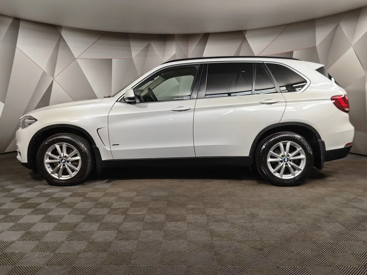 BMW X5 xDrive25d Steptronic (218 л.с.) Белый в АВИЛОН. Слайд №5