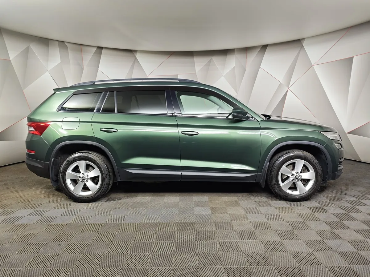 Skoda Kodiaq 1.4 TSI DSG 4X4 (150 л.с.) Зеленый в АВИЛОН. Слайд №6