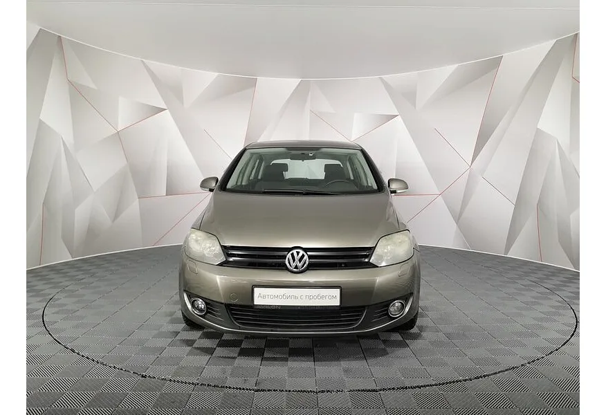 Volkswagen Golf 1.6 MT (102 л.с.) Trendline Коричневый в АВИЛОН. Слайд №7