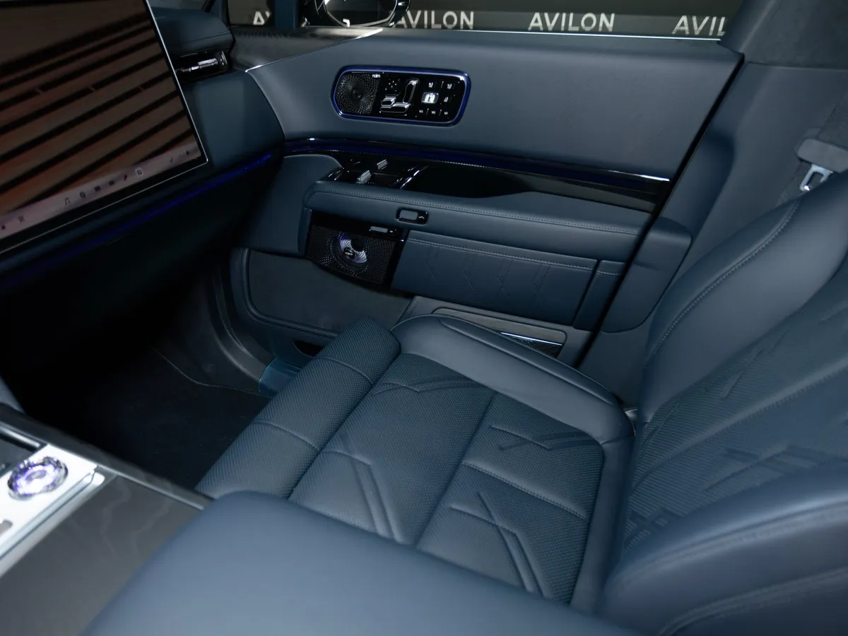 Zeekr 9X 2.0h AT 4WD (1177 л.с.) Ultra Серый в АВИЛОН. Слайд №12