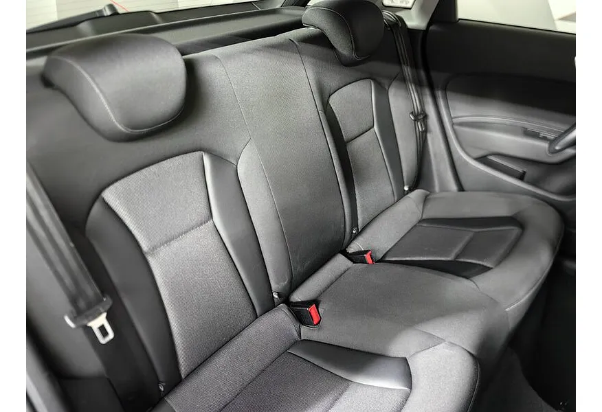 Audi A1 1.4 TFSI S-tronic (122 л.с.) Красный в АВИЛОН. Слайд №17 Audi A1 1.4 TFSI S-tronic (122 л.с.) Красный в АВИЛОН. Слайд №17