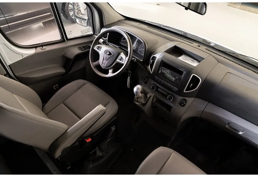 Sollers Atlant BUS 2.7D MT RWD (150 л.с.) L3H2 Серебристый в АВИЛОН. Слайд №8