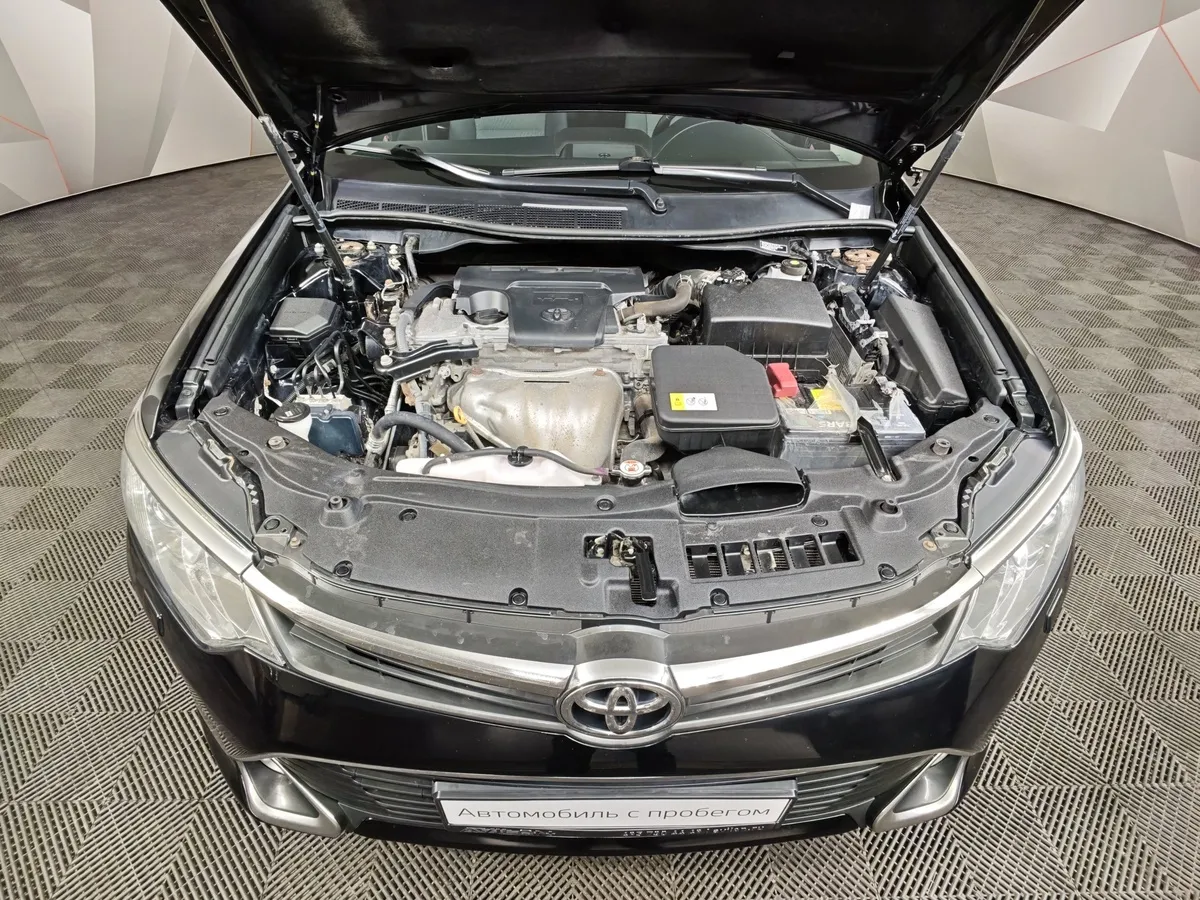 Toyota Camry 2.5 AT (181 л.с.) Черный в АВИЛОН. Слайд №11