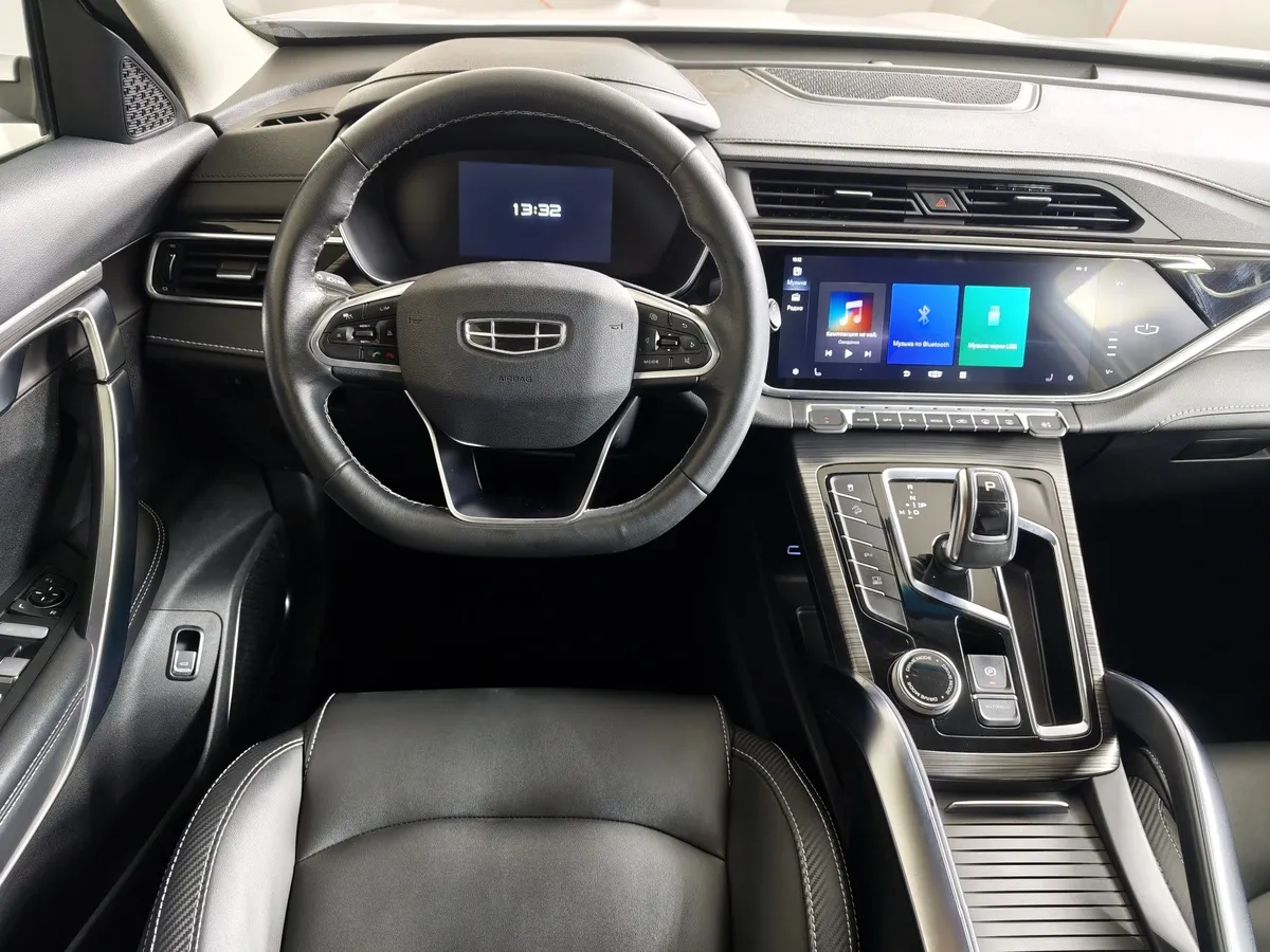 Geely Atlas Pro 1.5T 7DCT AWD (177 л.с.) Flagship Белый в АВИЛОН. Слайд №20