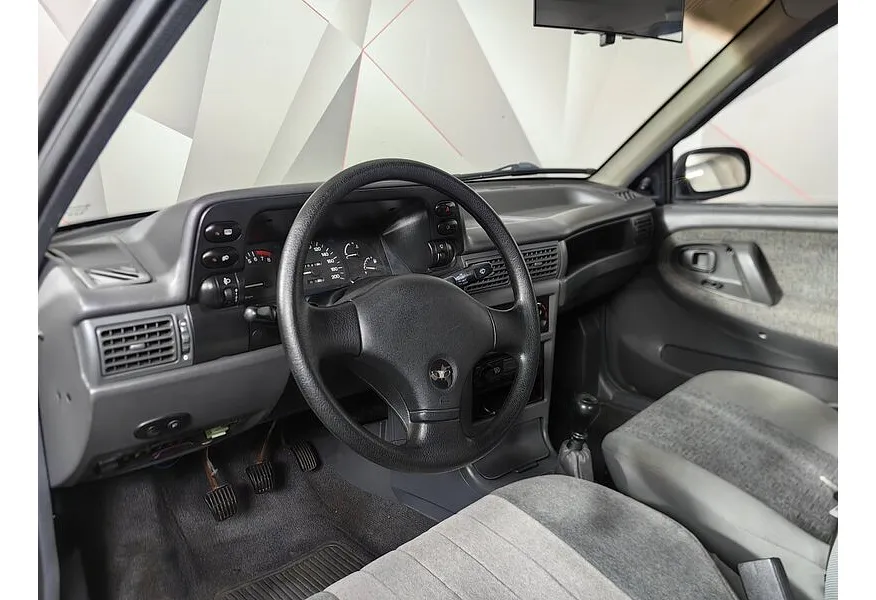 Daewoo Nexia 1.5 MT (75 л.с.) Серебристый в АВИЛОН. Слайд №17