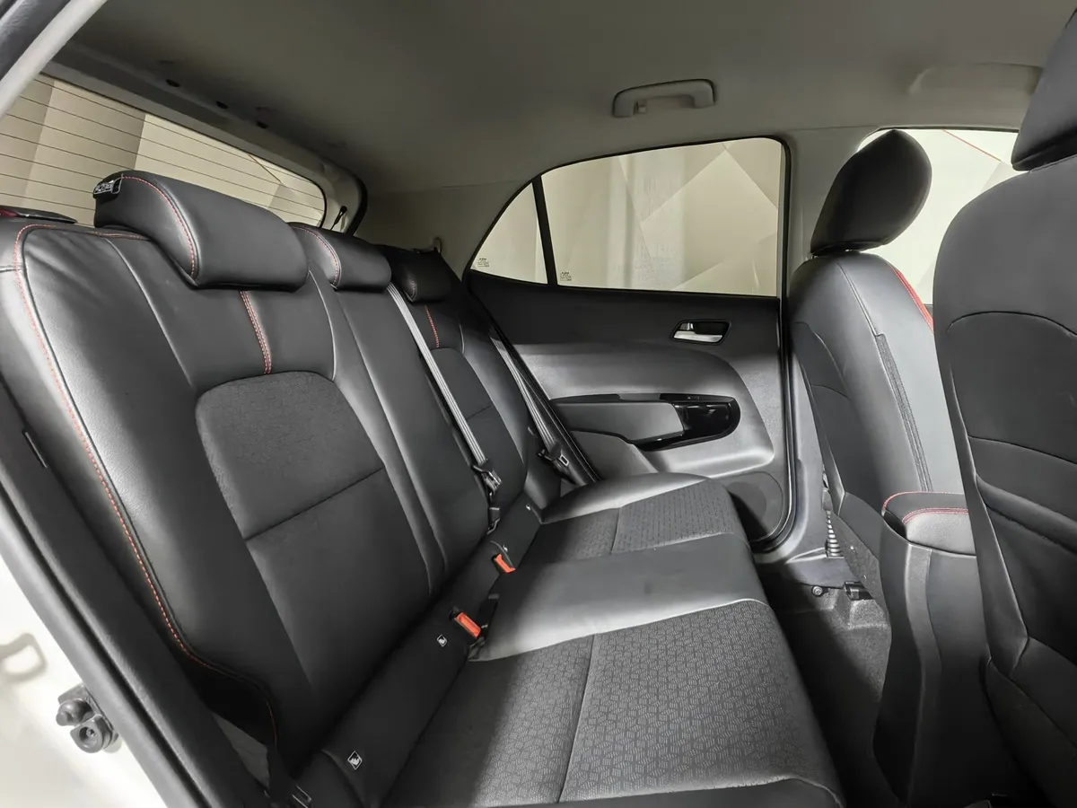Kia Picanto 1.0 MPI MT (67 л.с.) GT Line Белый в АВИЛОН. Слайд №15
