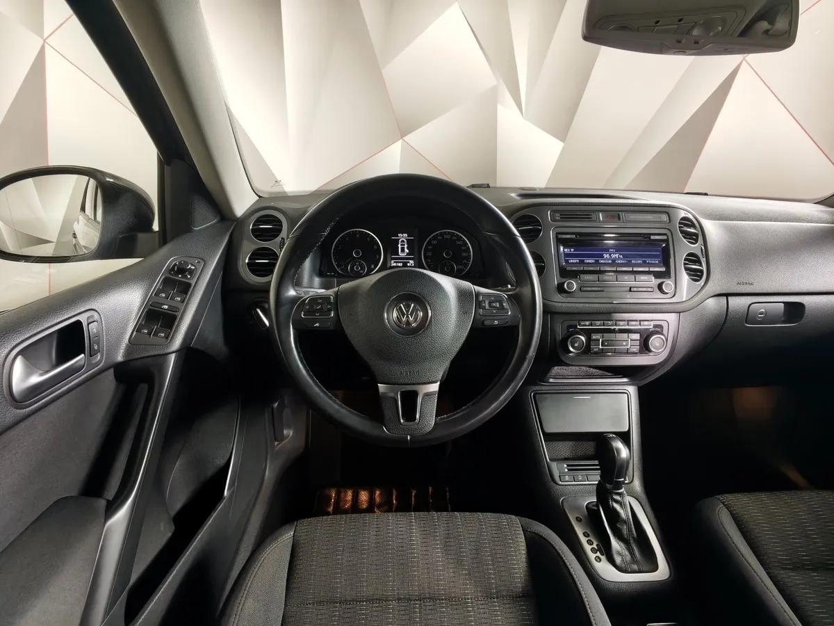Volkswagen Tiguan 1.4 TSI BlueMotion DSG (150 л.с.) Коричневый в АВИЛОН. Слайд №19