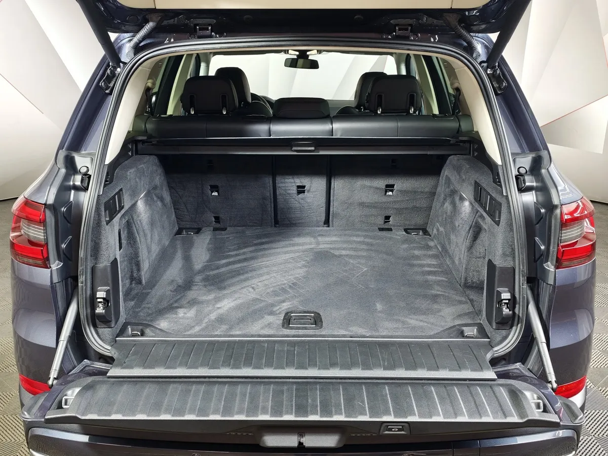 BMW X5 xDrive30d Steptronic (249 л.с.) Base (Локальная сборка) Серый в АВИЛОН. Слайд №9