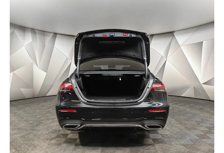 Mercedes-Benz E-Класс E 300 d 4MATIC 9G-TRONIC (249 л.с.) Sport Plus Черный в АВИЛОН. Слайд №12