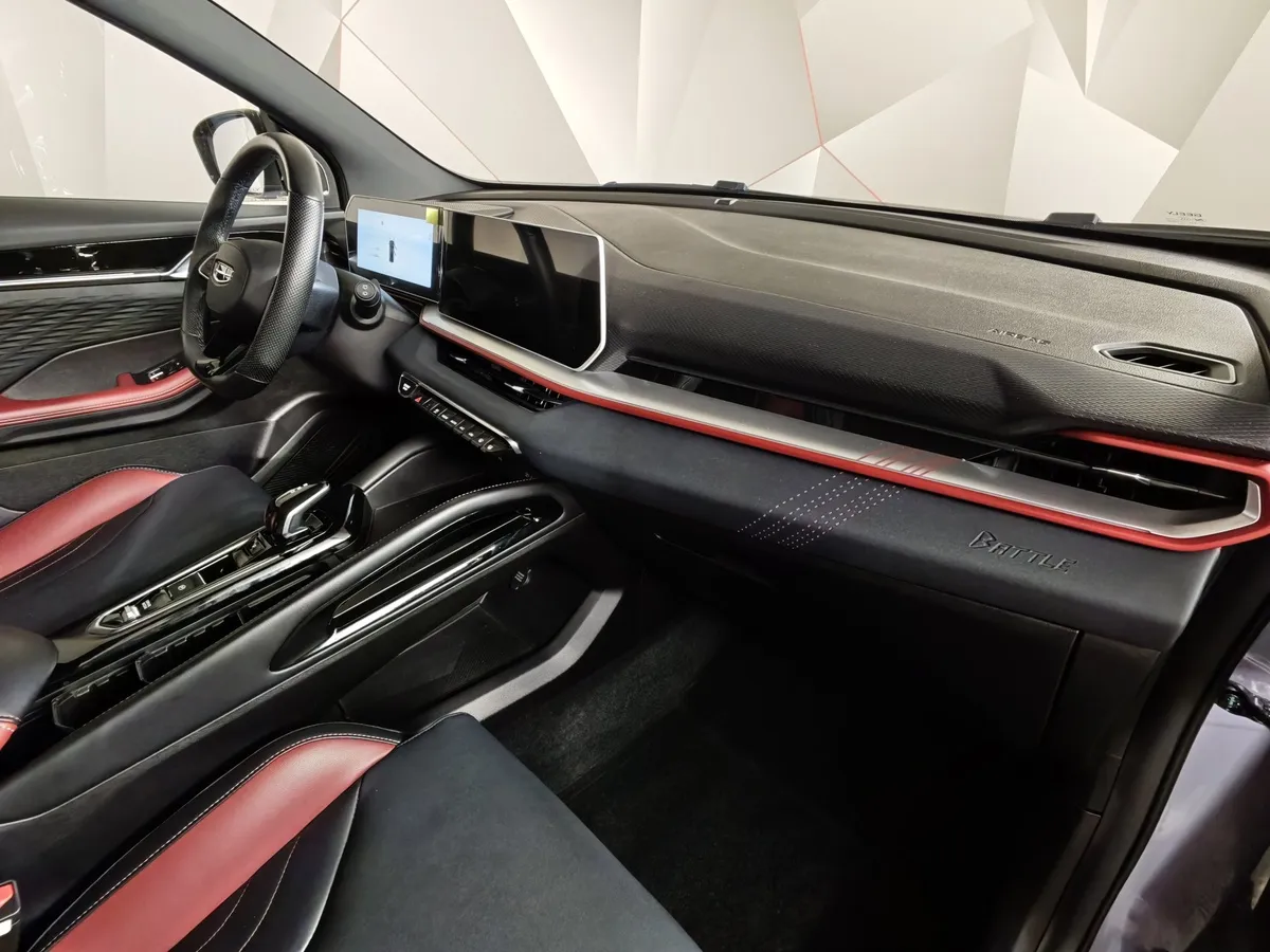 Geely Coolray 1.5T 7DCT 2WD (150 л.с.) Flagship Серый в АВИЛОН. Слайд №13