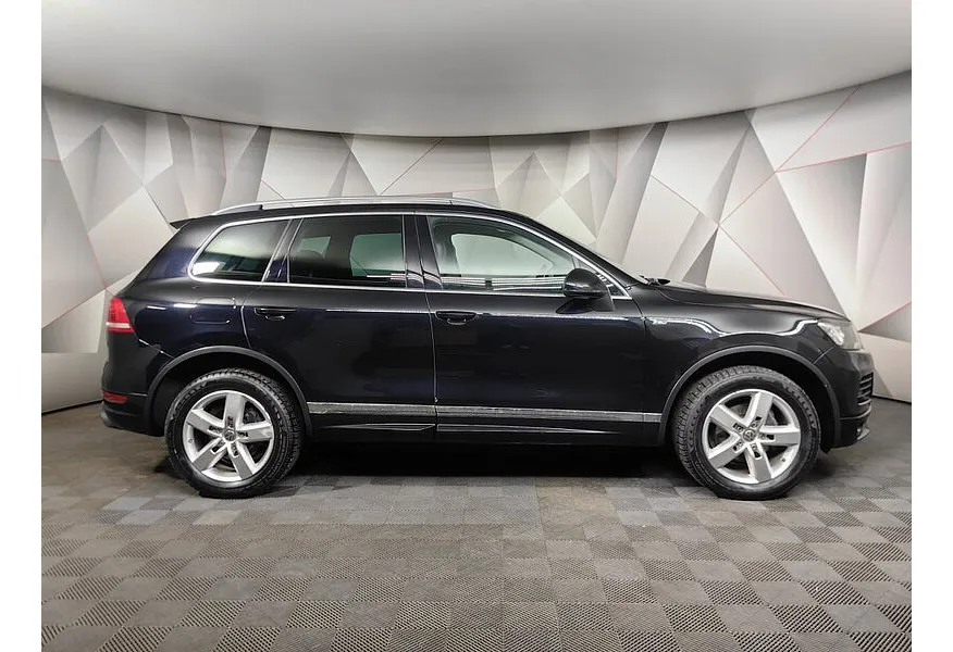 Volkswagen Touareg 3.0 TDI Tiptronic 4Motion (245 л.с.) V6 TDI Черный в АВИЛОН. Слайд №6