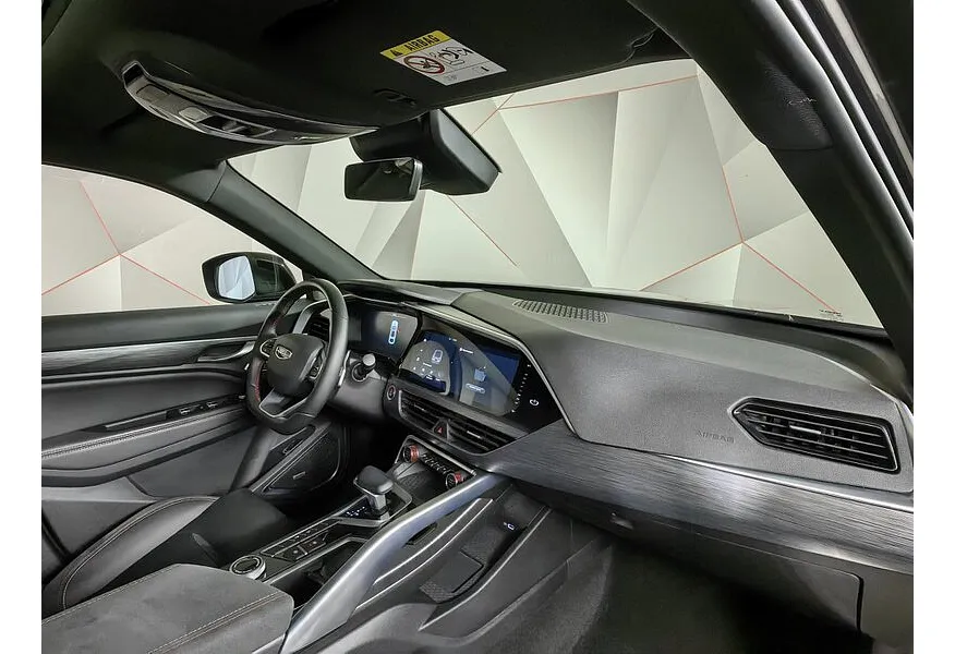 Geely Tugella 2.0 AT AWD (238 л.с.) Flagship Черный в АВИЛОН. Слайд №13