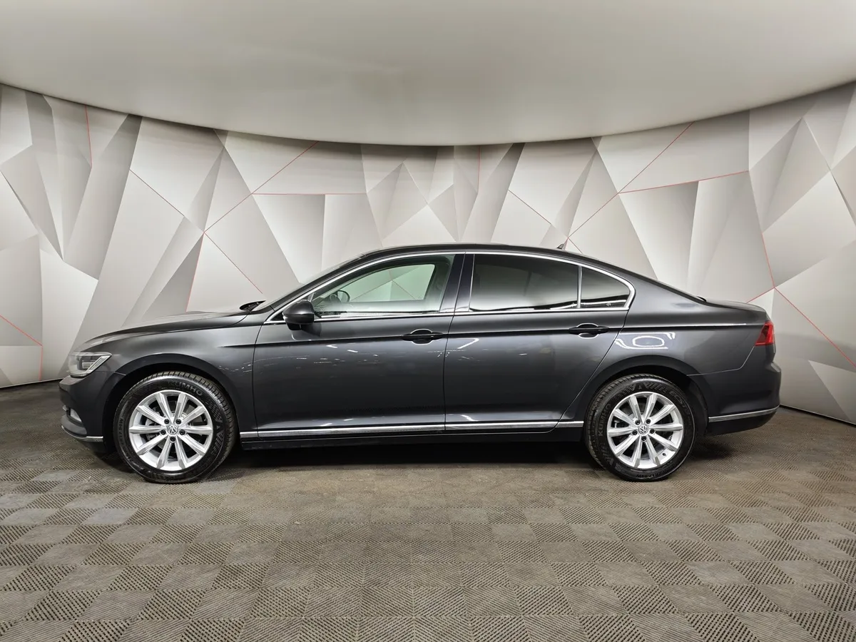 Volkswagen Passat 1.8 TSI BlueMotion DSG (180 л.с.) Highline Серый в АВИЛОН. Слайд №5