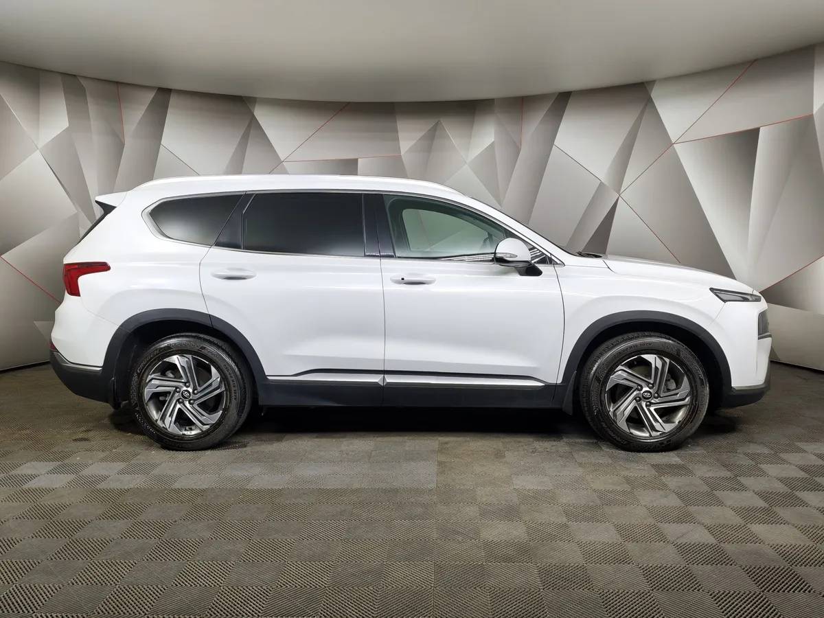Hyundai Santa Fe 2.5 AWD 6AT (7 мест) (180 л.с.)   Prestige + Smart Sense Белый в АВИЛОН. Слайд №6