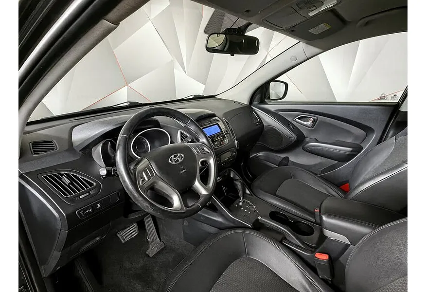 Hyundai ix35 2.0 CRDi AT 4WD (184 л.с.) Comfort Черный в АВИЛОН. Слайд №17