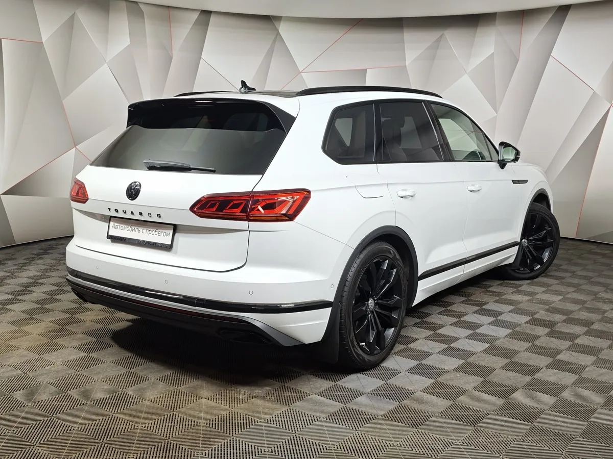 Volkswagen Touareg 3.0 V6 TDI Tiptronic 4Motion (249 л.с.) Exclusive Белый в АВИЛОН. Слайд №2