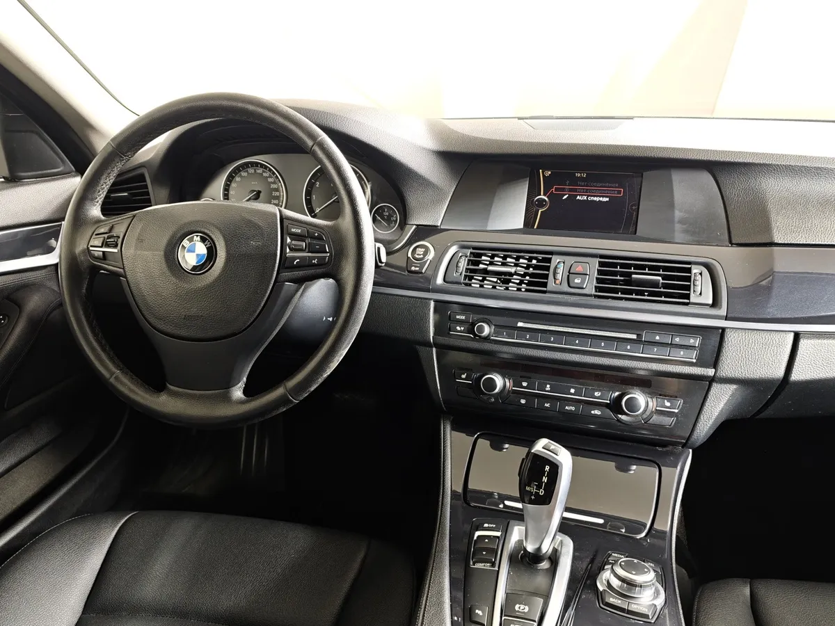BMW 5 серия 520i AT (184 л.с.) Черный в АВИЛОН. Слайд №15