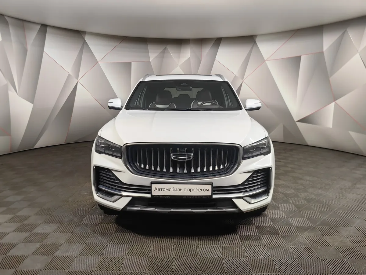 Geely Monjaro 2.0T 8AT 4WD (238 л.с.) Flagship Белый в АВИЛОН. Слайд №7