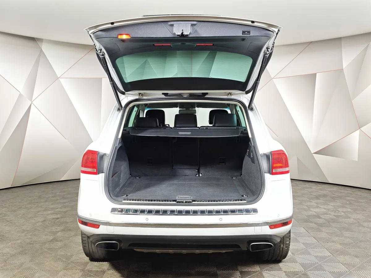 Volkswagen Touareg 3.6 FSI Tiptronic 4Motion (249 л.с.) V6 FSI Белый в АВИЛОН. Слайд №11