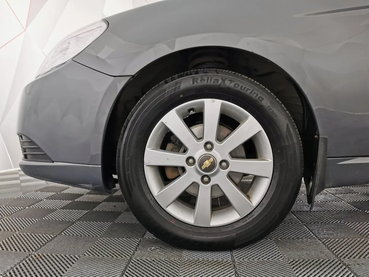 Chevrolet Epica 2.0 MT (143 л.с.) Серый в АВИЛОН. Слайд №9