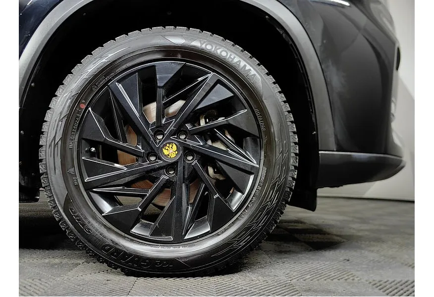 Chery Tiggo 8 Pro Max 2.0 AMT AWD (197 л.с.) Ultimate Черный в АВИЛОН. Слайд №9